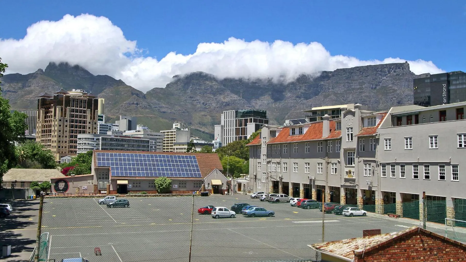 Luxury Apartments In The Rockwell, Close To The V&A Waterfront Cape Town