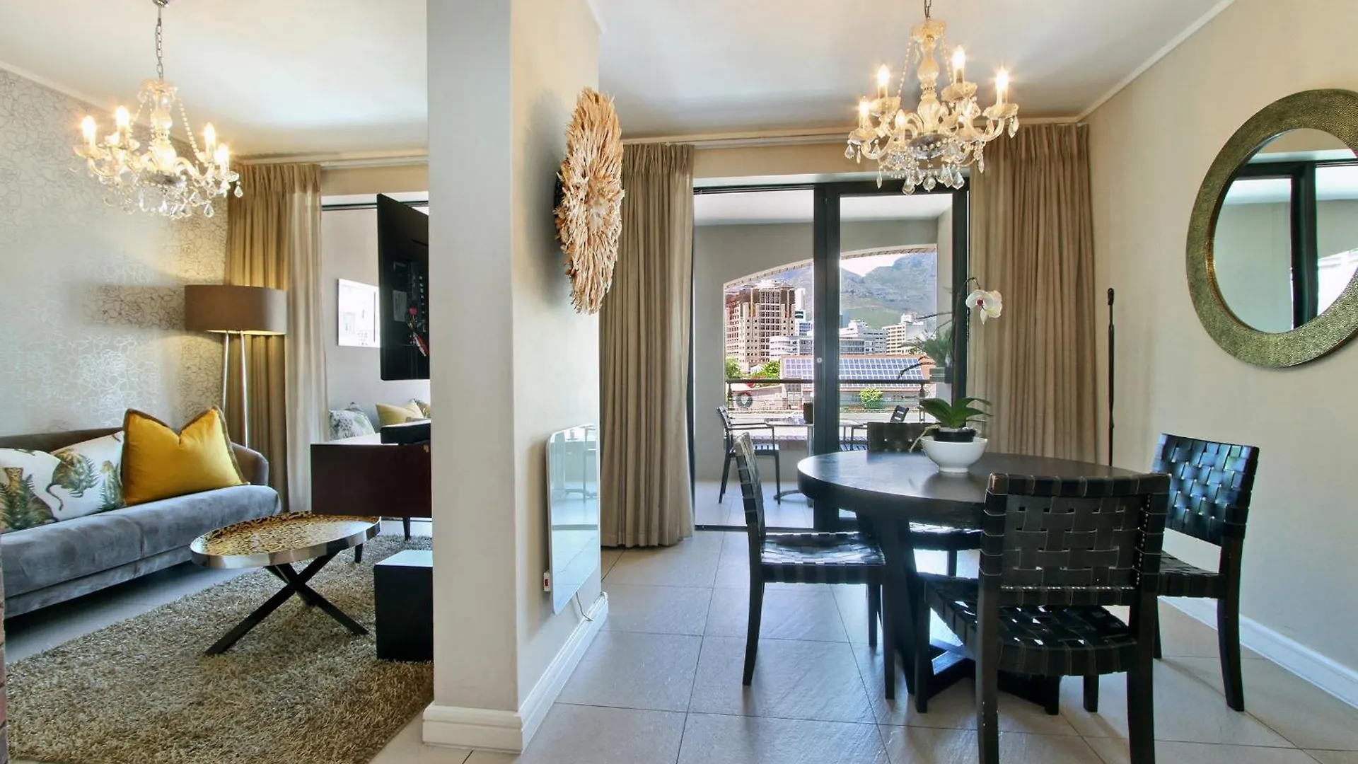 Luxury Apartments In The Rockwell, Close To The V&A Waterfront Cape Town