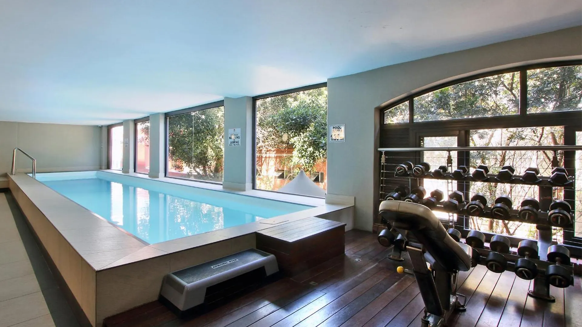Luxury Apartments In The Rockwell, Close To The V&A Waterfront Cape Town